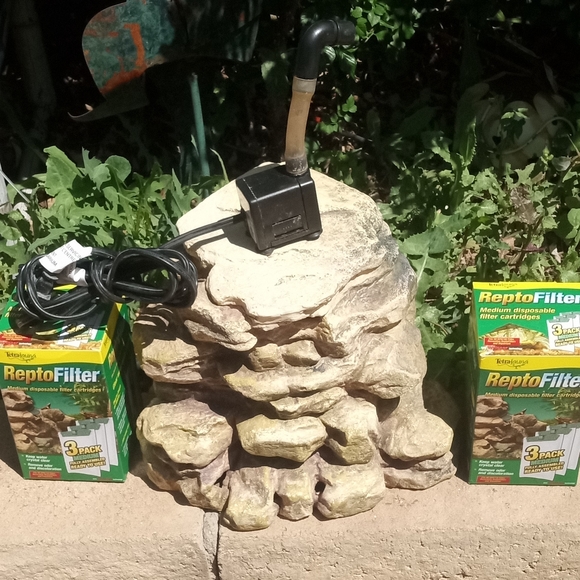 Tetrafauna Terrarium Corner Rock Filter Waterfall. - Picture 5 of 16